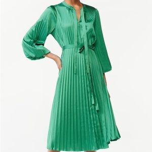 Women’s Midi Dress perfect for the Holidays! L, XL